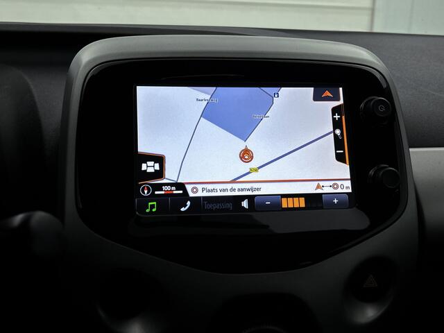 Toyota AYGO 1.0 VVT-i x-play | 1e Eigenaar | Dealer Onderhouden | Navigatie | Camera | Airco |
