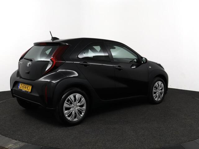 Toyota AYGO X 1.0 VVT-i MT Play | Adaptive Cruise Control | Achteruitrijcamera | Airco | Apple Carplay | Android Auto |