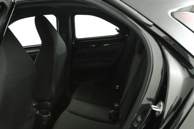 Toyota AYGO X 1.0 VVT-i MT Play | Adaptive Cruise Control | Achteruitrijcamera | Airco | Apple Carplay | Android Auto |