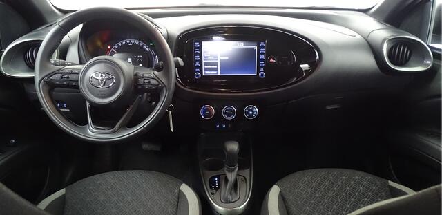 Toyota AYGO X 1.0 VVT-i S-CVT First- 5.843 km-Carplay-Camera-Bi-Tone -Cruise ACC, Privacy glas, rijstrookhulp, stoelverw, automaat, Apple carplay