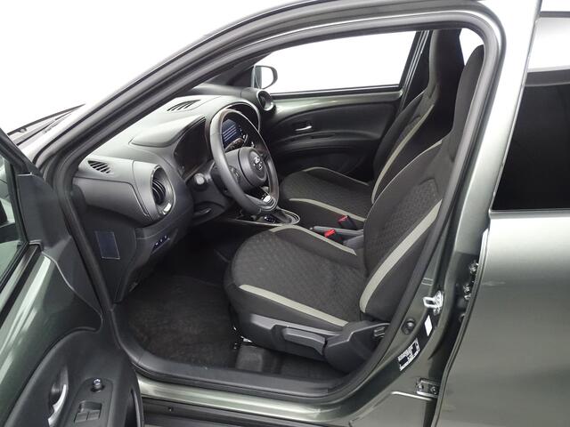 Toyota AYGO X 1.0 VVT-i S-CVT First- 5.843 km-Carplay-Camera-Bi-Tone -Cruise ACC, Privacy glas, rijstrookhulp, stoelverw, automaat, Apple carplay