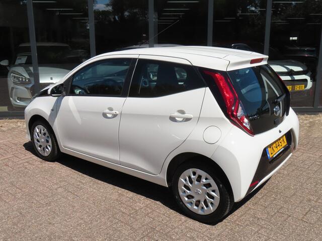 Toyota AYGO 1.0 VVT-i x-play Automaat*Airco*Camera*Apple Carplay*