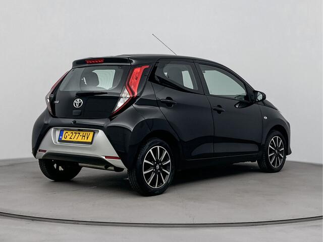 Toyota AYGO 1.0 VVT-i x-play limited | Carplay | Airco | Parkeercamera |