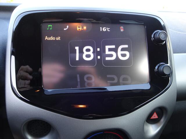 Toyota AYGO 1.0 VVT-i x-nav Airco, navigatie, elektr spiegels, achteruitrijcamera, mistlampen voor, enz.