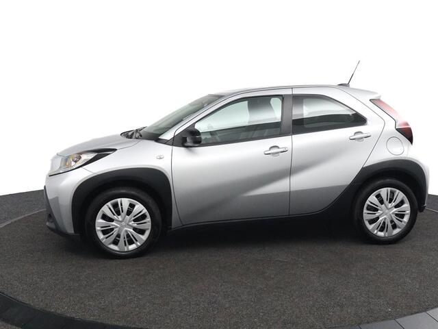 Toyota AYGO X 1.0 VVT-i MT Play | Adaptieve Cruise Control | Achteruitrijcamera | Toyota Safety Sense | Airco |