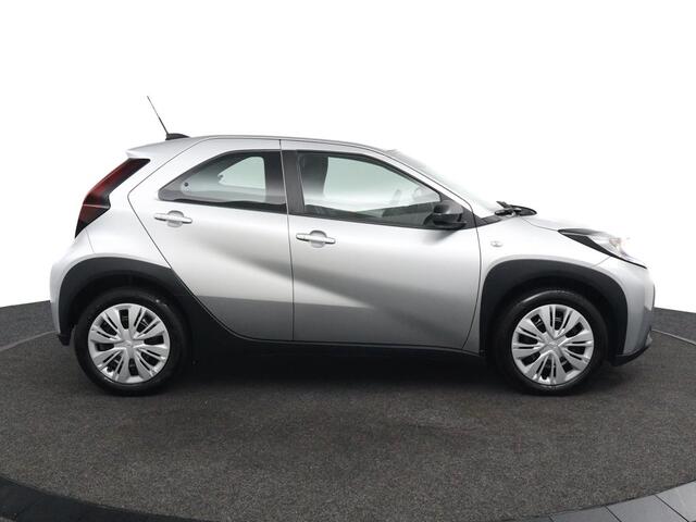 Toyota AYGO X 1.0 VVT-i MT Play | Adaptieve Cruise Control | Achteruitrijcamera | Toyota Safety Sense | Airco |