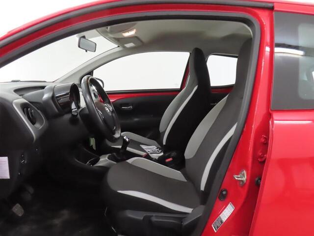 Toyota AYGO 1.0 VVT-i x-play, 1e Eig! Camera! VakantieGeldDagen!
