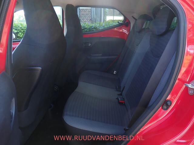 Toyota AYGO 1.0 VVT-i X-JOY AUTOMAAT CARPLAY/DAB/CAMERA