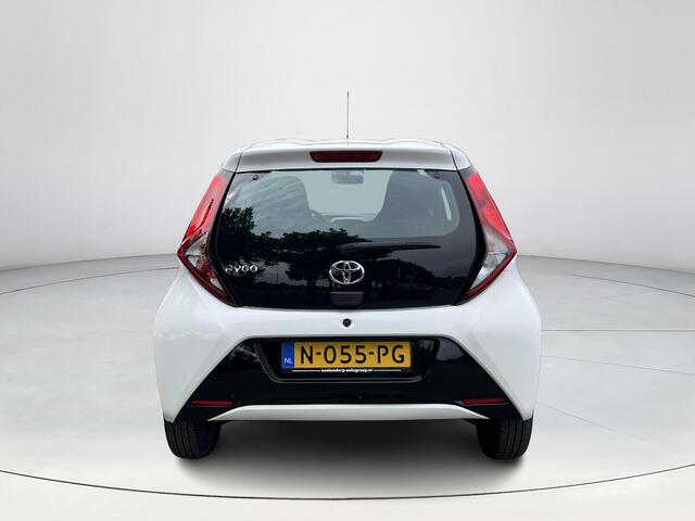 Toyota AYGO 1.0 VVT-i x-play | Navigatie | Bluetooth | Parkeercamera | Airco | Elektrische buitenspiegels |