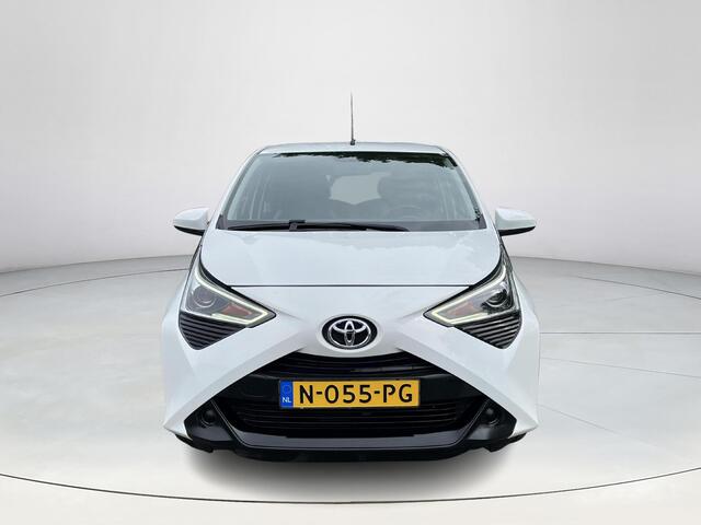 Toyota AYGO 1.0 VVT-i x-play | Navigatie | Bluetooth | Parkeercamera | Airco | Elektrische buitenspiegels |