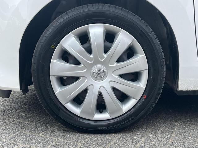 Toyota AYGO 1.0 VVT-i x-play | Navigatie | Bluetooth | Parkeercamera | Airco | Elektrische buitenspiegels |