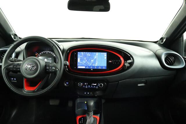 Toyota AYGO X 1.0 VVT-i CVT Undercover | By Jun Takahashi | JBL | Navigatie | Adaptive Cruise Control | Keyless Entry |