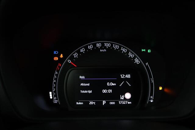 Toyota AYGO X 1.0 VVT-i CVT Undercover | By Jun Takahashi | JBL | Navigatie | Adaptive Cruise Control | Keyless Entry |