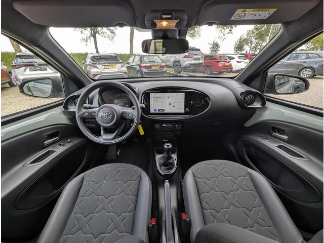Toyota AYGO X 1.0 VVT-i MT Envy | Camera | Adap. cruise | Climate control | LED | Bi-Tone