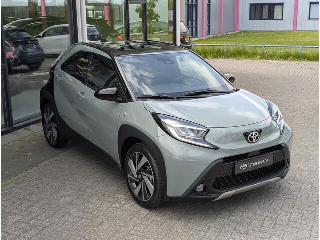 Toyota AYGO X 1.0 VVT-i MT Envy | Camera | Adap. cruise | Climate control | LED | Bi-Tone