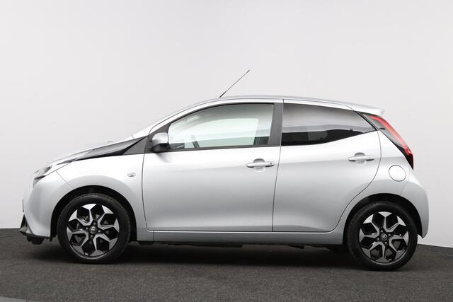 Toyota AYGO 1.0 VVT-i x-joy | Climate Control | Camera | Carplay/Android auto |