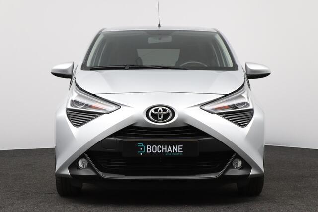 Toyota AYGO 1.0 VVT-i x-joy | Climate Control | Camera | Carplay/Android auto |