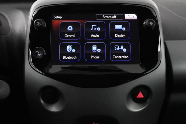 Toyota AYGO 1.0 VVT-i x-joy | Climate Control | Camera | Carplay/Android auto |