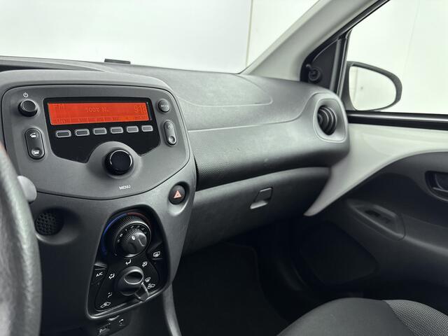 Toyota AYGO 1.0 VVT-i x-fun | NL-Auto | Bluetooth | Airco | Binnen 22-5