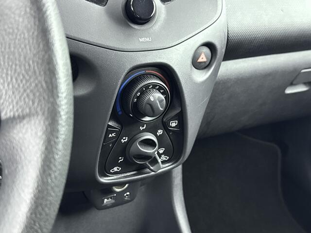 Toyota AYGO 1.0 VVT-i x-fun | NL-Auto | Bluetooth | Airco | Binnen 22-5