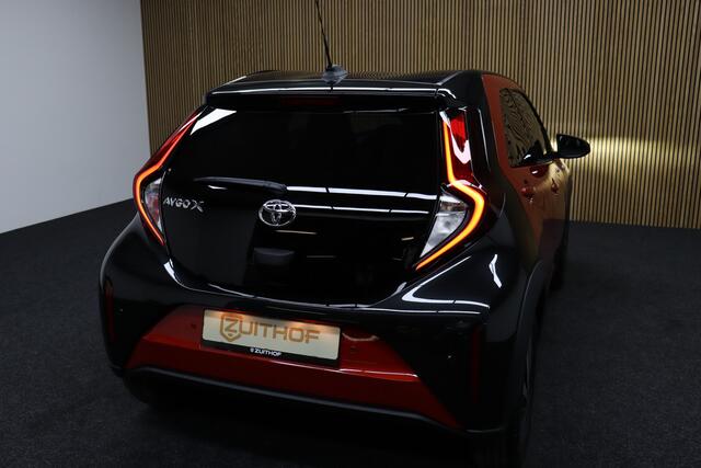 Toyota AYGO X 1.0 VVT-i MT Pulse Navigator | Adaptive-cruise | Apple Carplay & Android Auto | Camera | Maps Navigatie | Parkeerhulp | Clima | Stoelverwarming