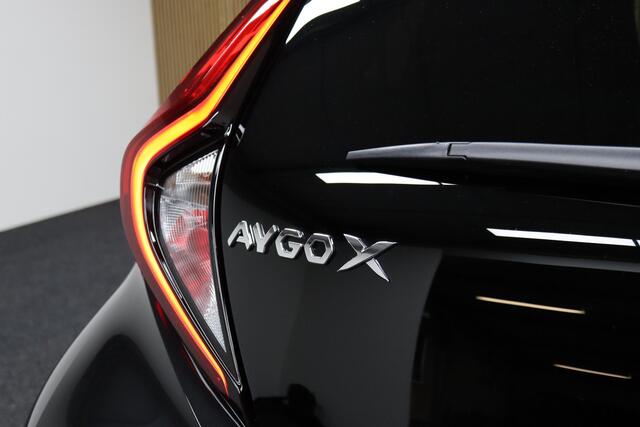 Toyota AYGO X 1.0 VVT-i MT Pulse Navigator | Adaptive-cruise | Apple Carplay & Android Auto | Camera | Maps Navigatie | Parkeerhulp | Clima | Stoelverwarming