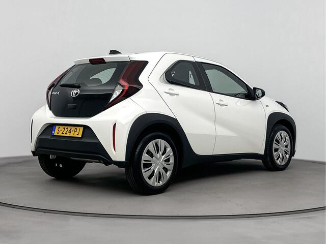Toyota AYGO X 1.0 VVT-i MT Play Komt direct vanuit handelaar, inkoop RS 14-5 15-5 leseman opgegeven is mee Zelf reco-en geen werk