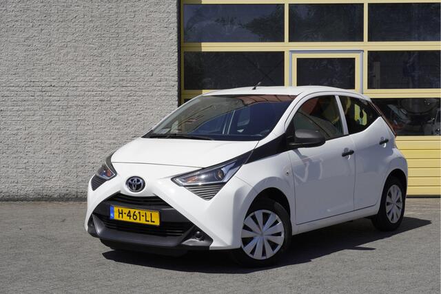 Toyota AYGO 1.0 VVT-i 5drs X-Fun BJ2020 Led | Audio | Airco | Stuurbekrachtiging | Getint glas