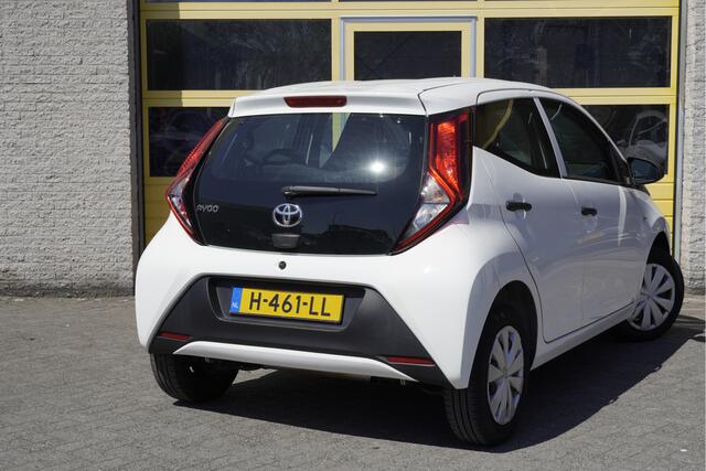 Toyota AYGO 1.0 VVT-i 5drs X-Fun BJ2020 Led | Audio | Airco | Stuurbekrachtiging | Getint glas