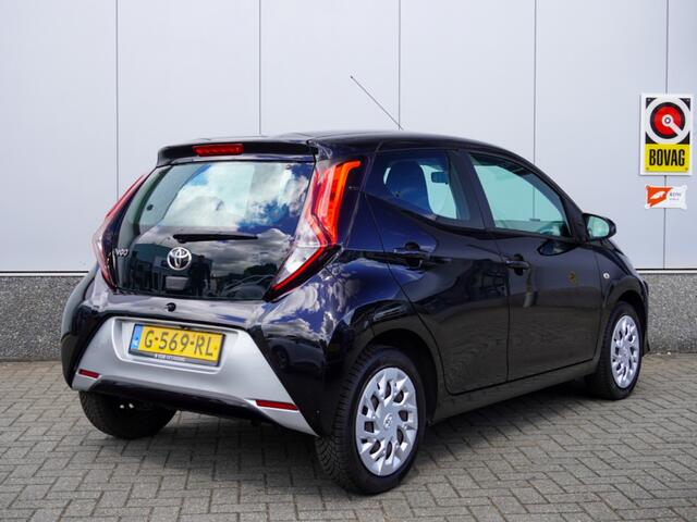 Toyota AYGO 1.0 VVT-i x-play ltd Navi | Camera | Airco | NAP