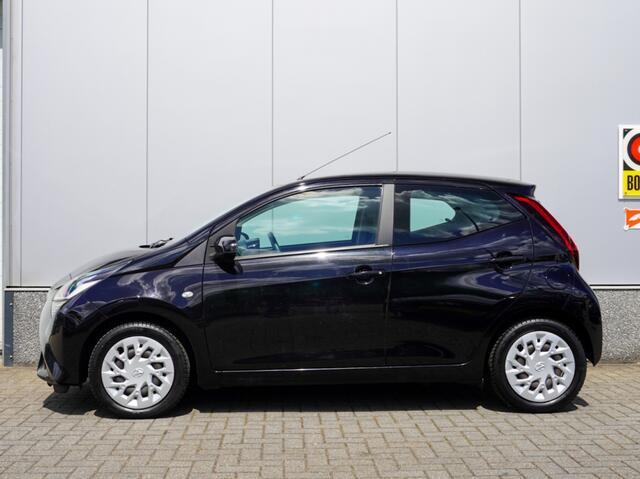 Toyota AYGO 1.0 VVT-i x-play ltd Navi | Camera | Airco | NAP