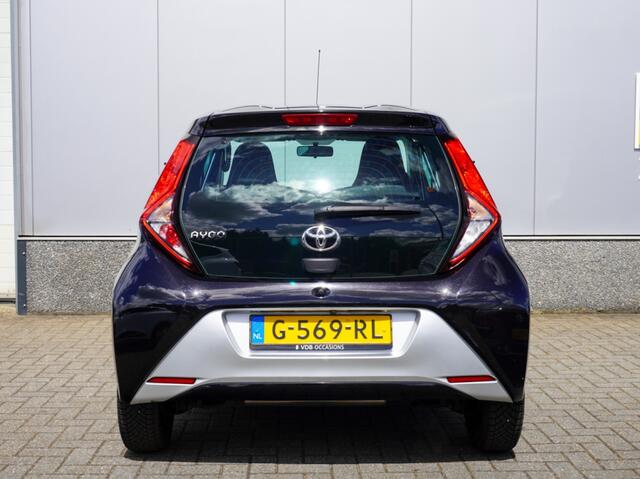 Toyota AYGO 1.0 VVT-i x-play ltd Navi | Camera | Airco | NAP