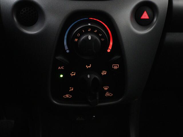 Toyota AYGO 1.0 VVT-i x-play
