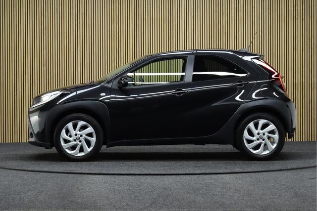 Toyota AYGO X 1.0 VVT-i S-CVT Automaat Pulse Facelift | Direct Leverbaar! | Adaptive-cruise | Apple Carplay & Android Auto | Camera | Maps Navigatie | Full led | Clima | LM Velgen 17 Inch