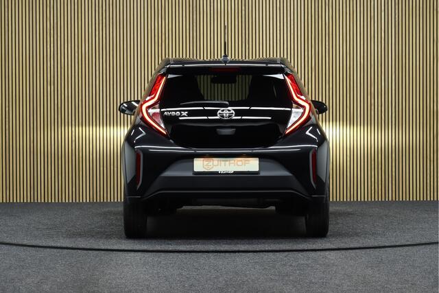 Toyota AYGO X 1.0 VVT-i S-CVT Automaat Pulse Facelift | Direct Leverbaar! | Adaptive-cruise | Apple Carplay & Android Auto | Camera | Maps Navigatie | Full led | Clima | LM Velgen 17 Inch
