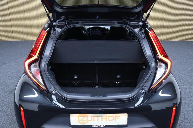 Toyota AYGO X 1.0 VVT-i S-CVT Automaat Pulse Facelift | Direct Leverbaar! | Adaptive-cruise | Apple Carplay & Android Auto | Camera | Maps Navigatie | Full led | Clima | LM Velgen 17 Inch