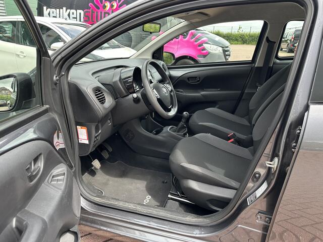 Toyota AYGO 1.0 VVT-i x-fun / 1e eigenaar / 26.473km!! / Fabrieksgarantie!!