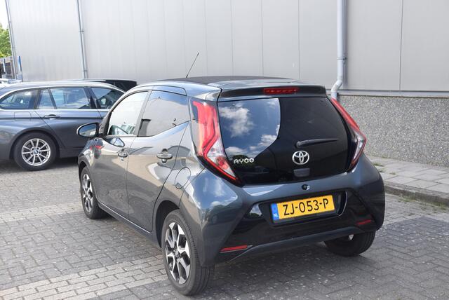 Toyota AYGO 1.0 VVT-i x-cite | Schuif-kanteldak | Cruise control | Apple carplay |