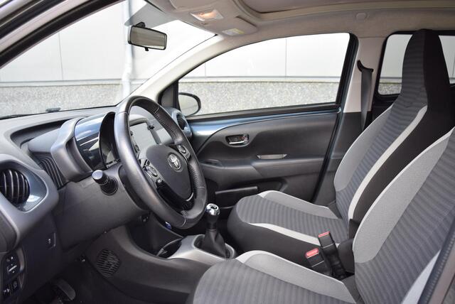 Toyota AYGO 1.0 VVT-i x-cite | Schuif-kanteldak | Cruise control | Apple carplay |