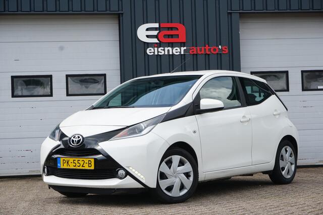 Toyota AYGO 1.0 VVT-i x-play | CAMERA | BLUETOOTH |