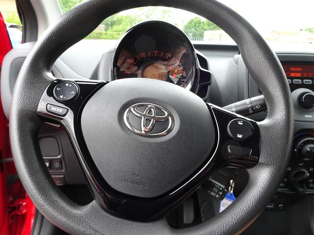 Toyota AYGO 1.0 VVT-i x-fun Airco, elektrische ramen, centrale vergrendeling, snelheid in te stellen, enz.