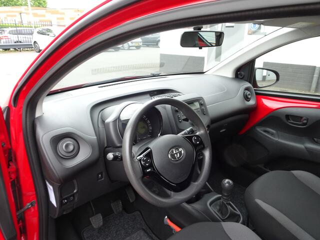 Toyota AYGO 1.0 VVT-i x-fun Airco, elektrische ramen, centrale vergrendeling, snelheid in te stellen, enz.