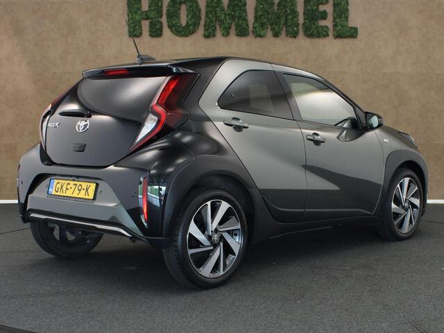 Toyota AYGO X 1.0 VVT-i S-CVT Envy - NAVIGATIE - PARKEERSENSOREN VOOR EN ACHTER - STOELVERWARMING - DRAADLOZE TELEFOONLADER - KEYLESS ENTRY & START - APPLE CARPLAY/ANDROID AUTO