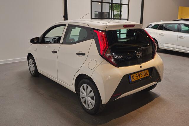 Toyota AYGO 1.0 VVT-i x-fun - Airco - Bluetooth - LED
