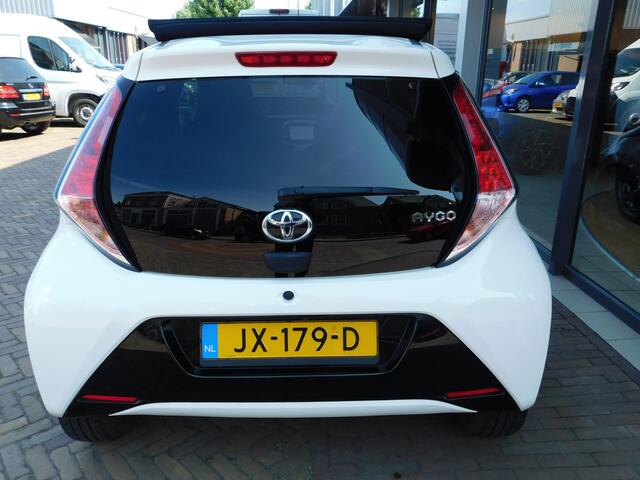 Toyota AYGO 1.0 VVT-i x-wave