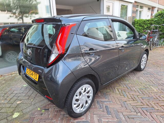 Toyota AYGO 1.0 VVT-i X-Play Limited 5Drs /Navi/Camera/Apple/Android/Airco/garantie
