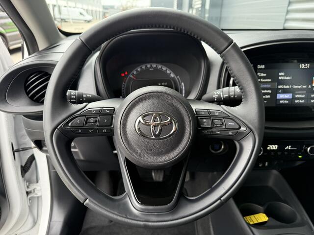 Toyota AYGO X 1.0 VVT-i MT Play Camera/Stoelwarm/Apple/Android 2e Pinksterdag open van 12uur tot 16uur