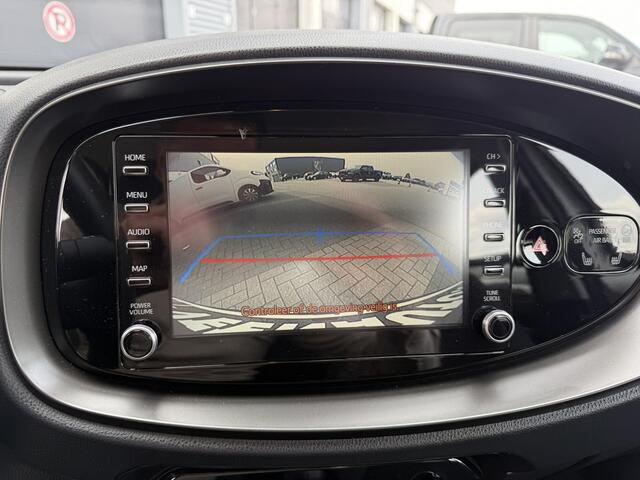 Toyota AYGO X 1.0 VVT-i MT Play Camera/Apple/Stoelwarm/Keyless 2e Pinksterdag open van 12uur tot 16uur