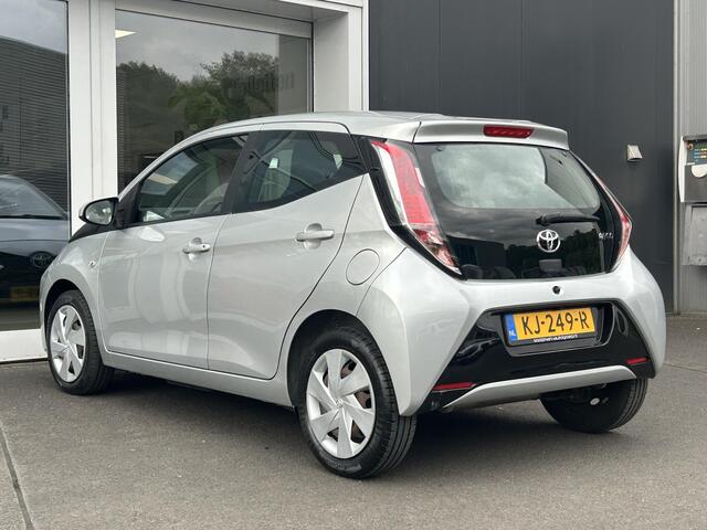 Toyota AYGO 1.0 VVT-i x-play
