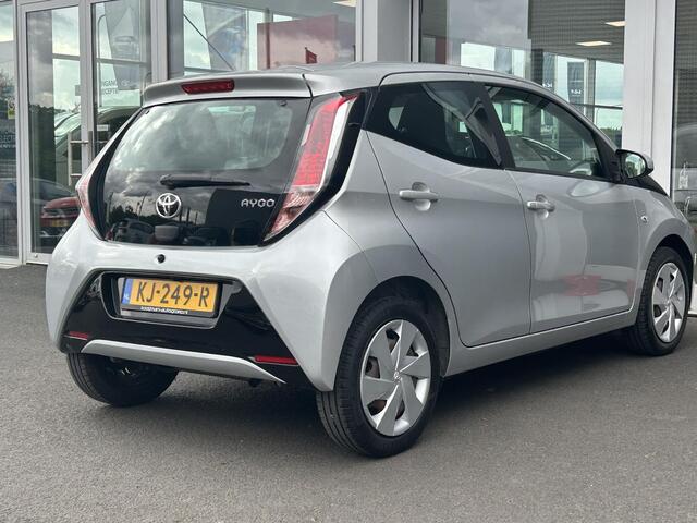Toyota AYGO 1.0 VVT-i x-play